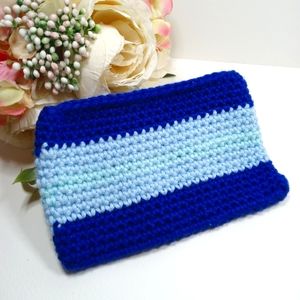 Navy blue amigurumi coin bag. handmade coin purse. crochet zippered coin bag.